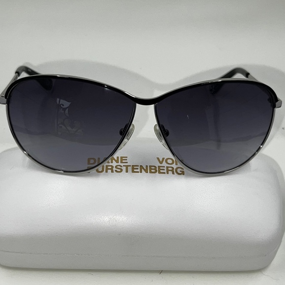 Diane Von Furstenberg SVANA Sunglasses - Picture 3 of 9